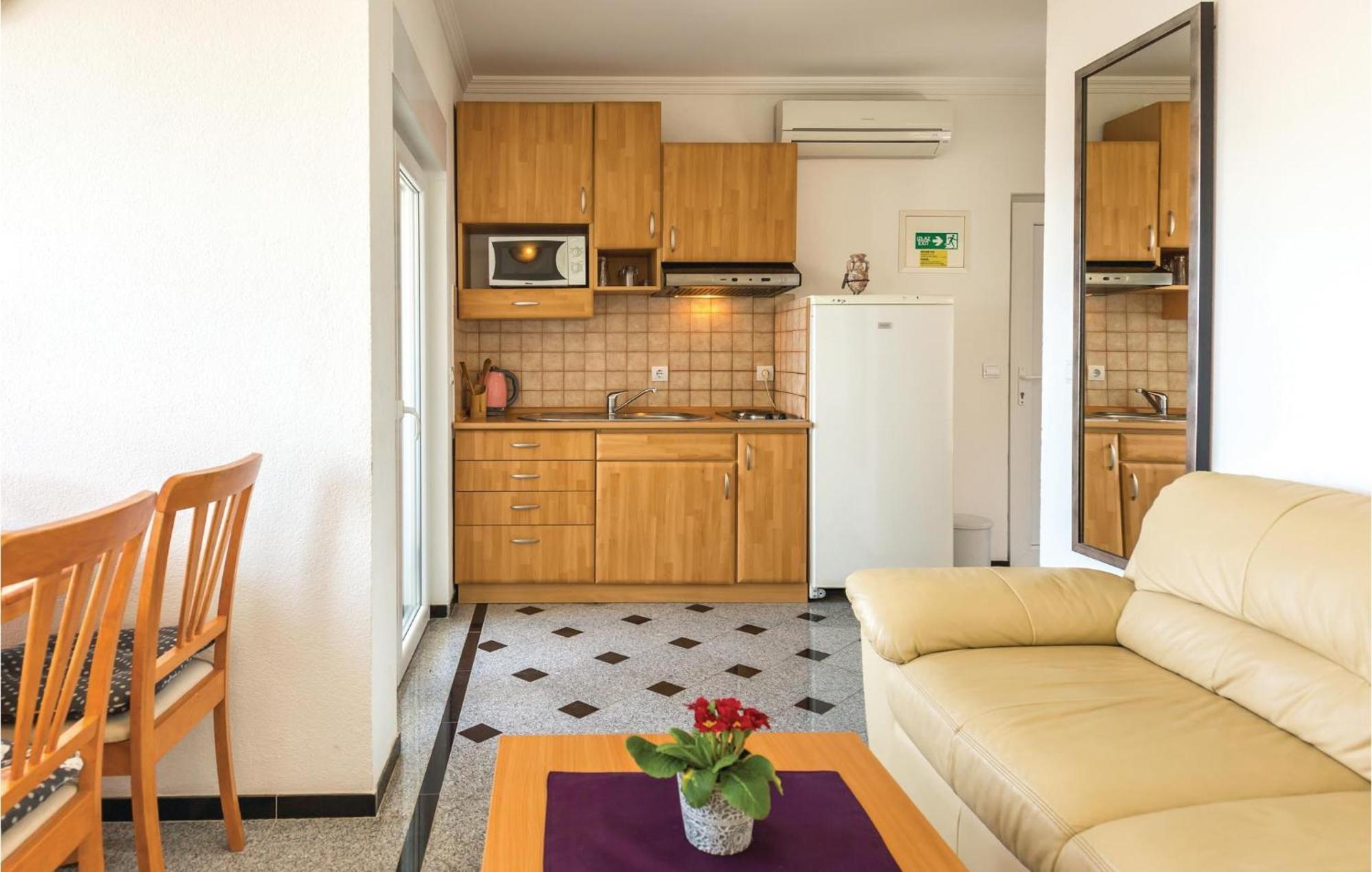 Amazing Apartment In Makarska With House Sea View Екстер'єр фото