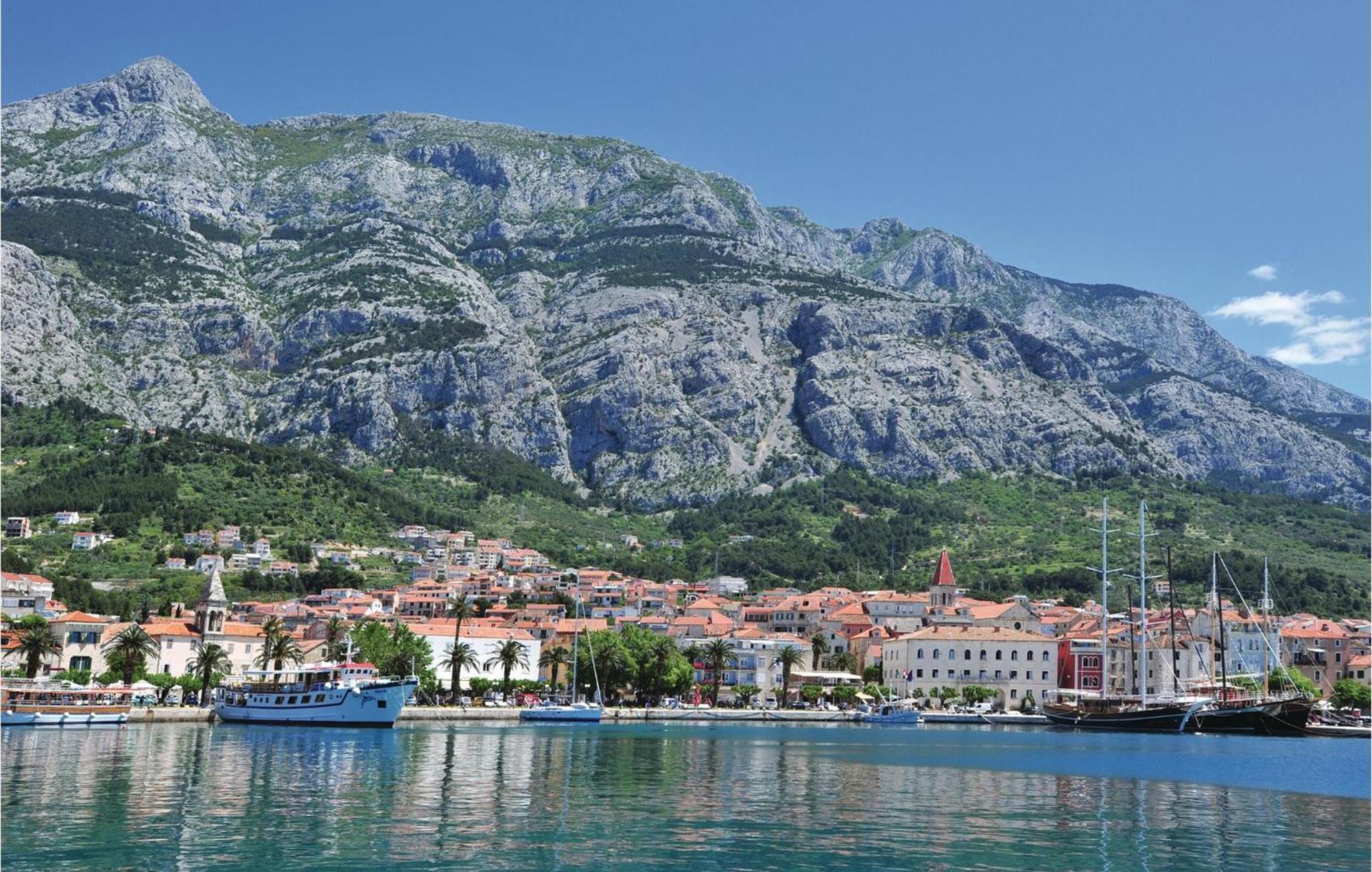 Amazing Apartment In Makarska With House Sea View Екстер'єр фото